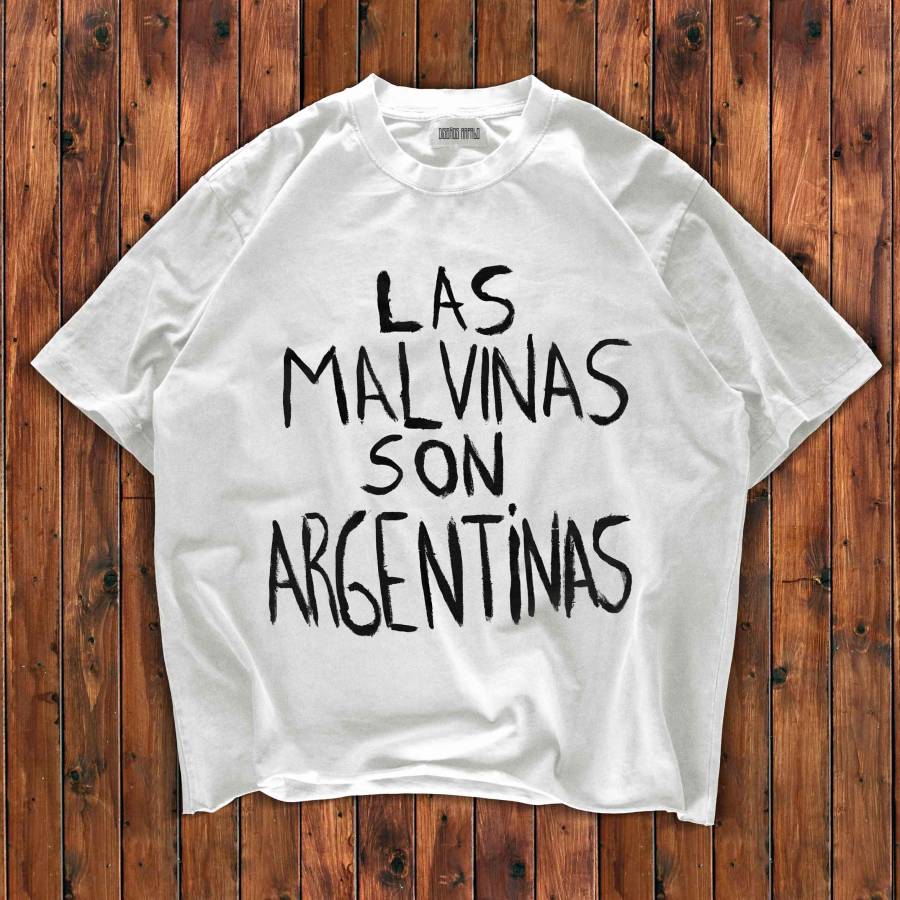 Remera Estampada la Malvinas son Argentinas